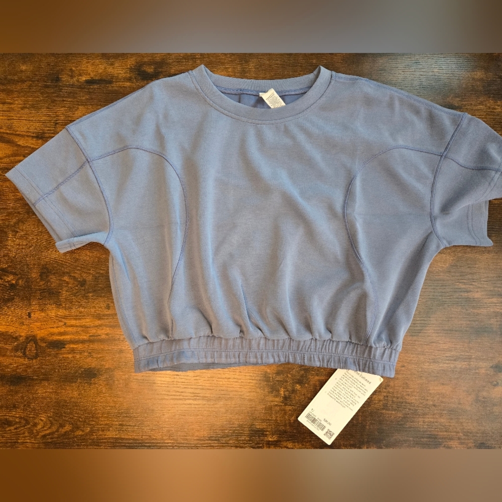 Lululemon Softstreme Gathered Tee Size 12 Blue Brand New